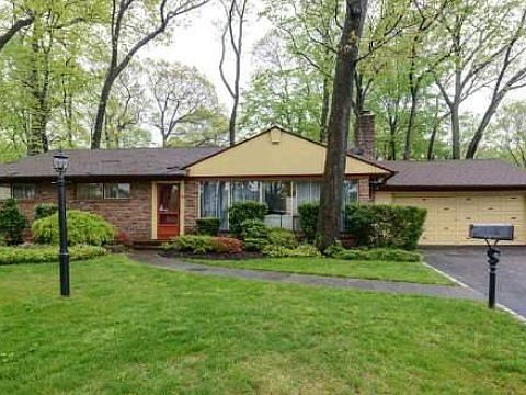 1st image of 60 Crescent Ln