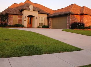 6572 Clark Plantation Dr, Gonzales, LA 70737