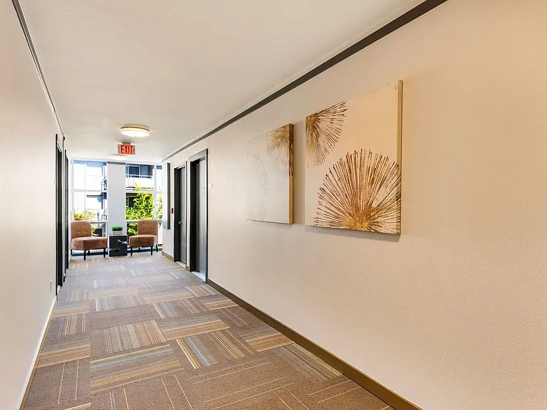 The West 206 Apartments — Photo 4