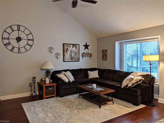 3rd image of 1214 Salwa Ln