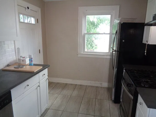 3 bed, $1,295 — Photo 3