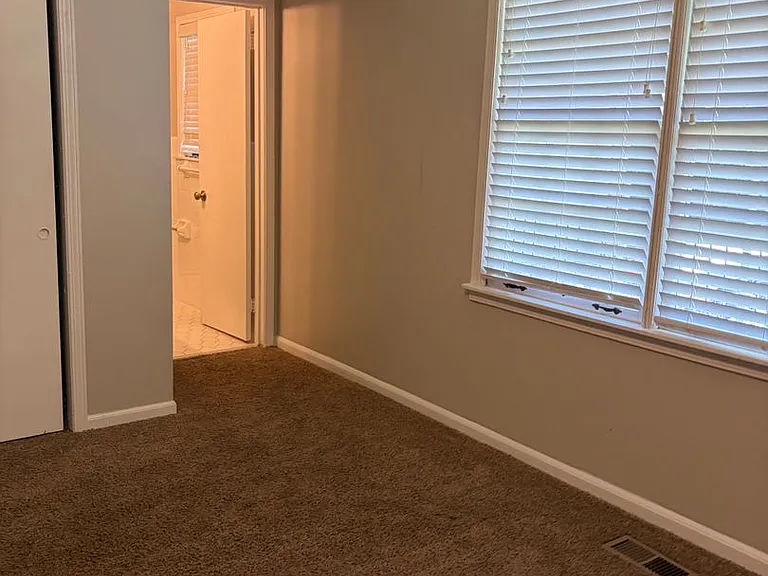 933 Garrett Dr — Photo 26