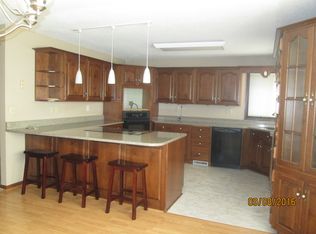 535 2nd St SW, Britt, IA 50423