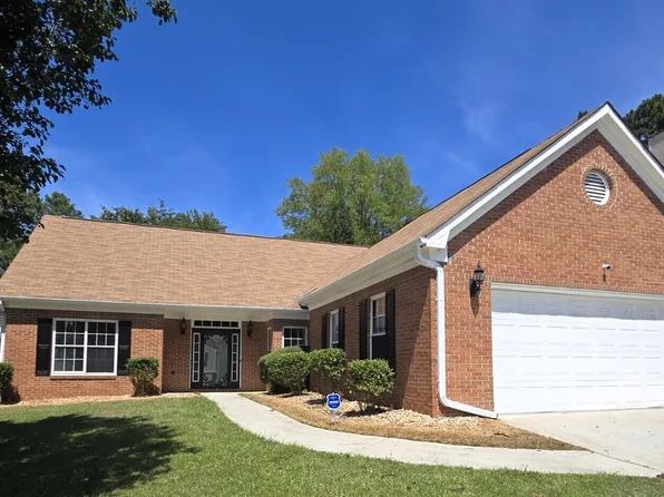3739 River Lake Shr, Ellenwood, GA 30294