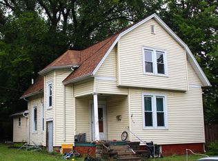 750 8th St, Charleston, IL