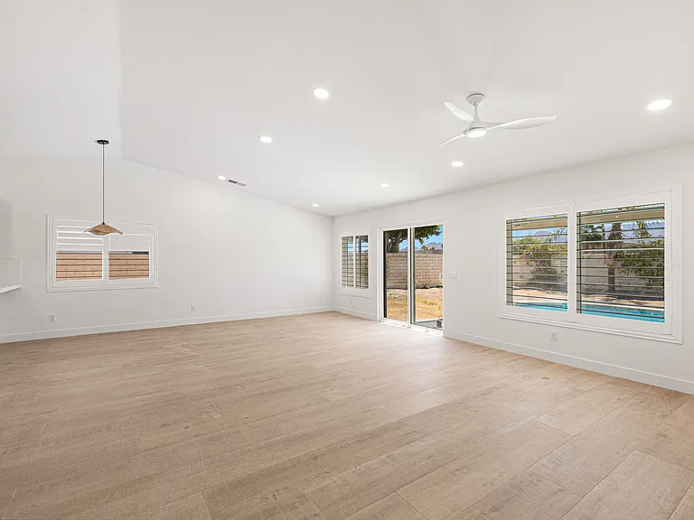 76 Sutton Pl S — Photo 13