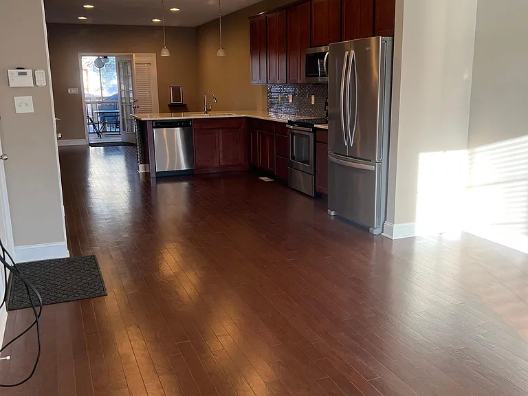 1616 Silver Spur Ln — Photo 2