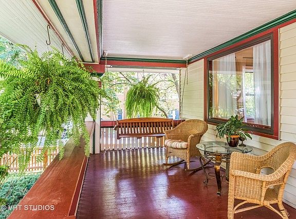 2nd image of 303 N Grove Ave