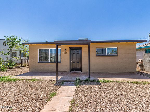 3rd image of 208 E 28th St