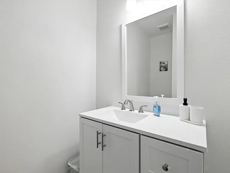 5795 Brighton Ct — Photo 9