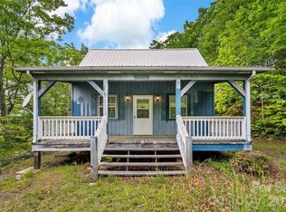 42 Parkway Dr, Marion, NC 28752