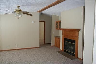 5th image of 604 C Ave E