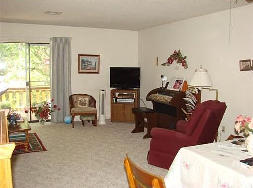 2nd image of 11 Yates Ln