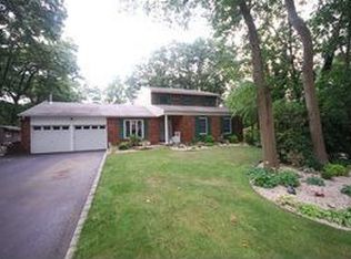 6 Barnsley Cres, Mount Sinai, NY 11766