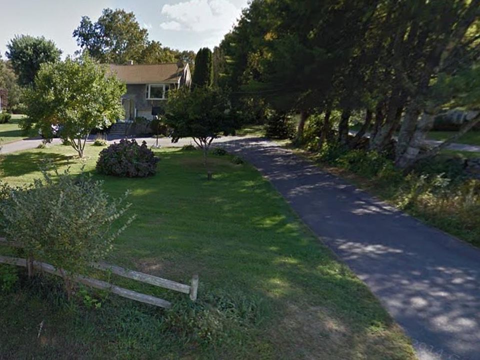 2nd image of 29 Kirby Rd