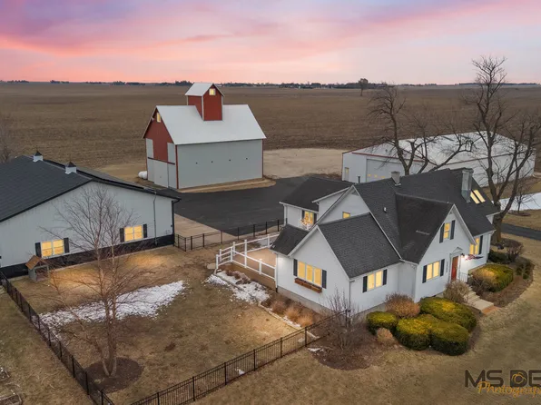 24284 Schafer Rd, Clare, IL 60111