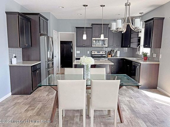 4th image of 4805 Kites Ln