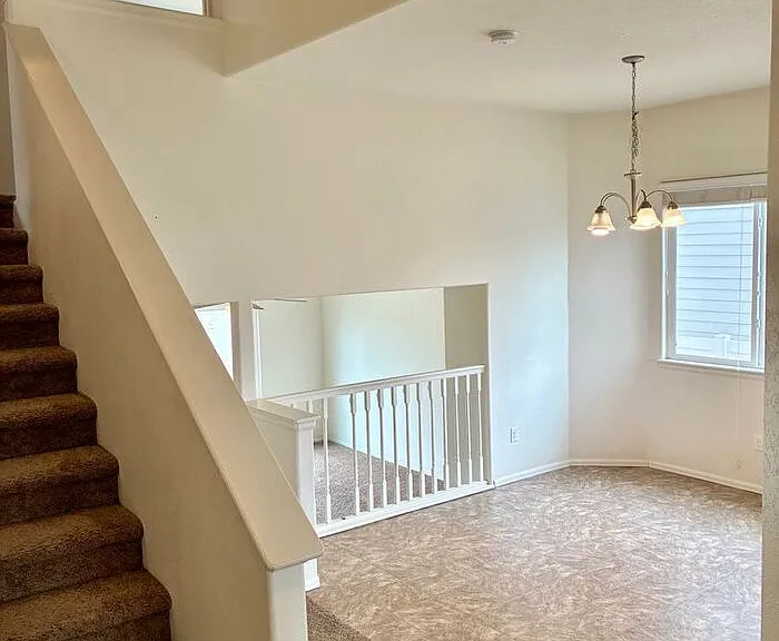 831 Lakebrook Ct — Photo 4
