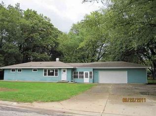 306 Twin Oaks Dr, Middlebury, IN 46540