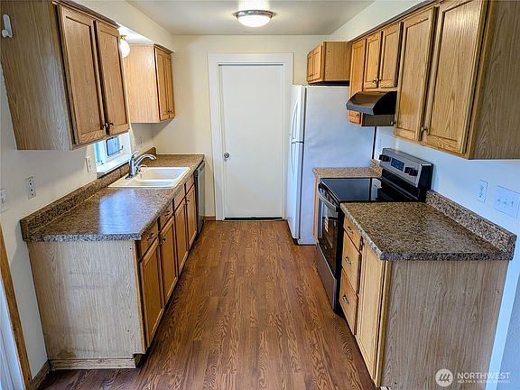 2nd image of 13105 49TH Avenue NE
