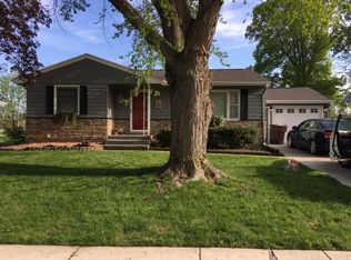 725 E 12th Ave, Mitchell, SD 57301