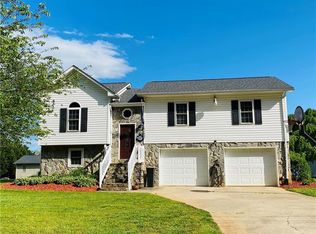 1427 Baton School Rd, Granite Falls, NC 28630