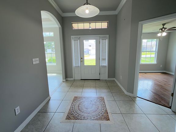 3rd image of 314 Friar Tuck Rd