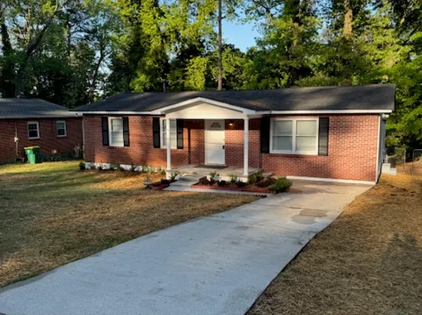 4824 Bartlett Rd, Forest Park, GA 30297