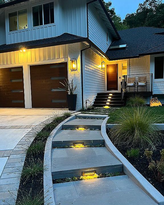 2nd image of 310 Clorinda Ave