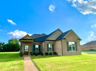 305 Azalea Dr, Somerville, TN 38068
