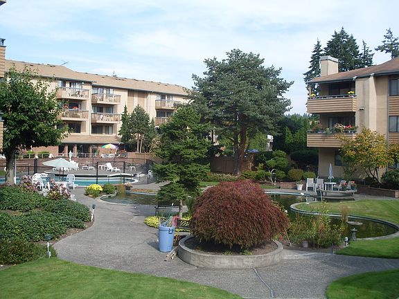 3rd image of 18520 8th Ave NW APT 201