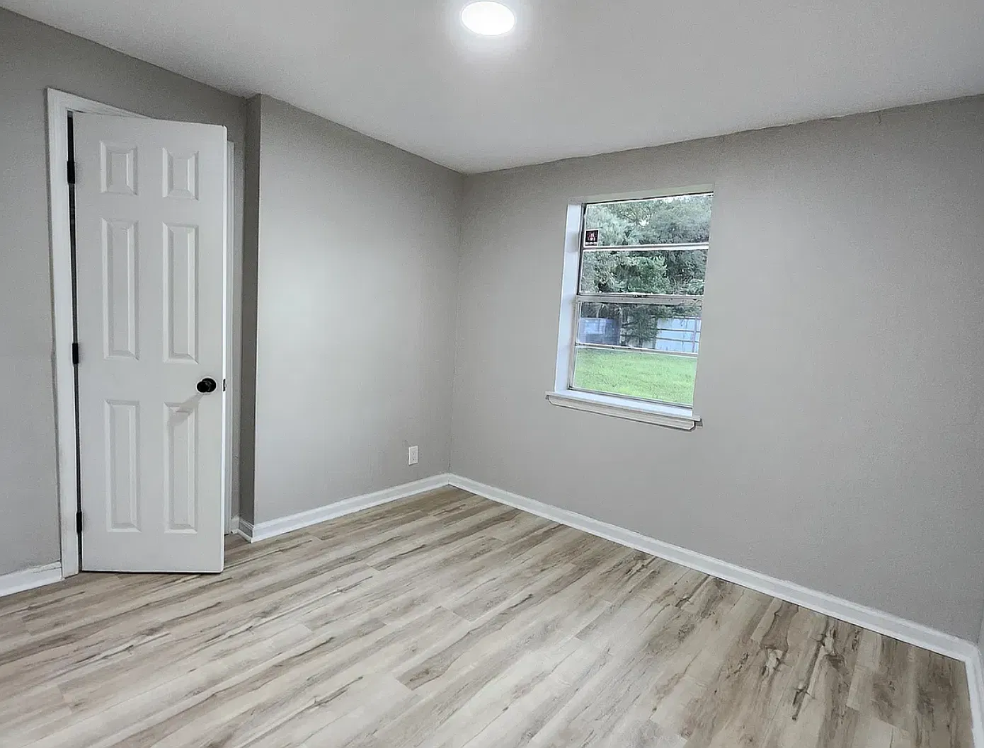 2 bed, 1000 sqft, $1,125 — Photo 4