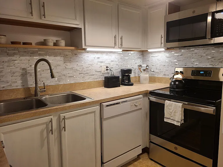 6519 W Newberry Rd #1205 — Photo 11