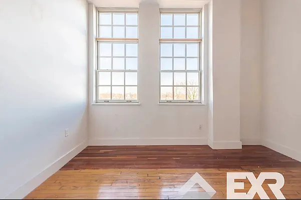 Rented by EXR | media 41