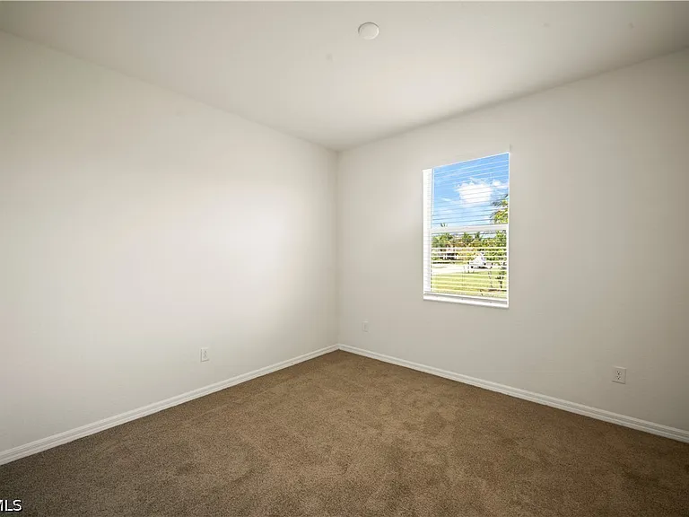 4234 Bluegrass Dr — Photo 29