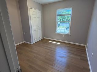 725 Birmingham Ave, Toms River, NJ 08757