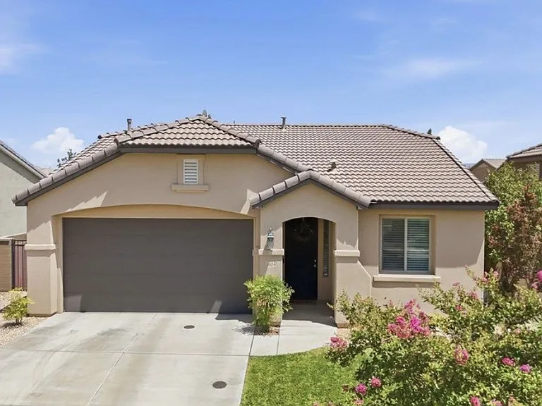 1024 N Silver Lode Ave — Photo 1