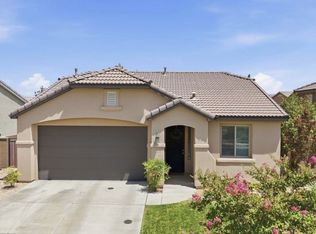 1024 N Silver Lode Ave, Washington, UT 84780