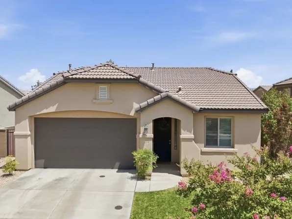 1024 N Silver Lode Ave, Washington, UT 84780