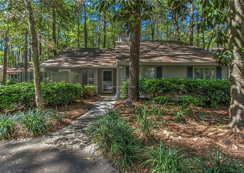 1st image of 24 Fernwood Ct