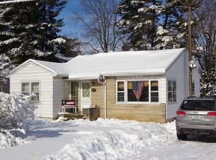 489 E 13th St, Winamac, IN 46996
