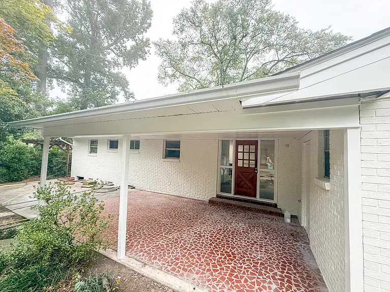 1732 Forest Creek Rd — Photo 3