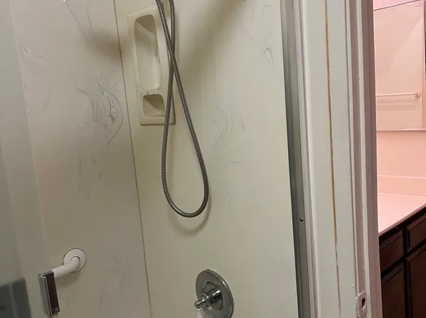 900 Beechnut Ave APT 1, Tracy, CA 95376