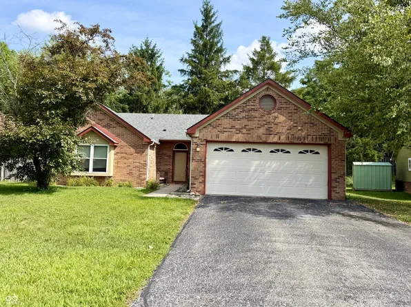 7578 Trophy Club Dr N, Indianapolis, IN 46214