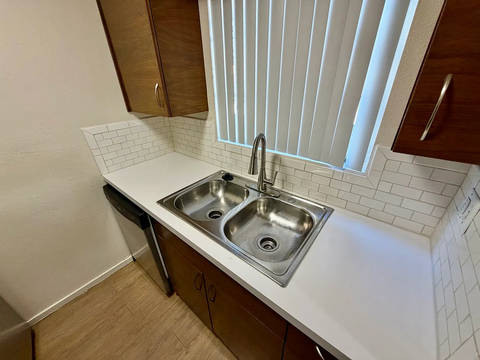1 bed, 550 sqft, $1,050 — Photo 3