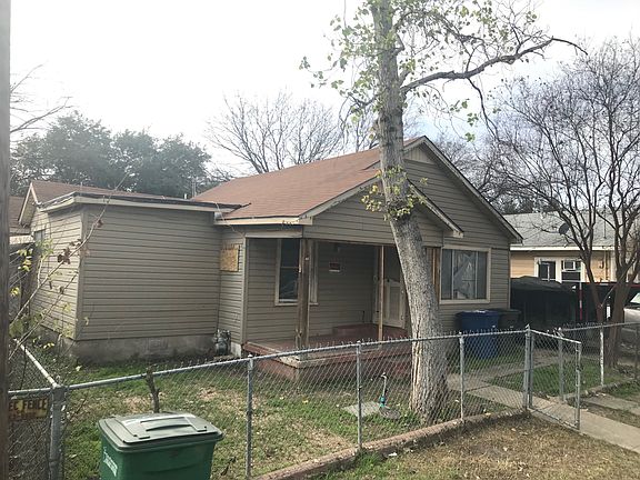 2nd image of 2712 Vera Cruz St