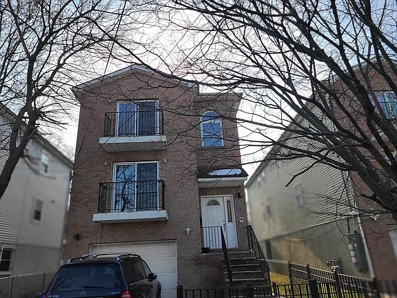 2nd image of 42 Brenner St Floor 2