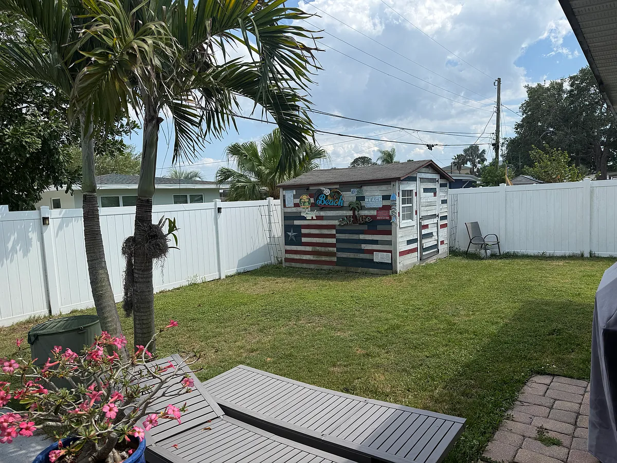 Building Photo - 2475 Trade Winds Dr