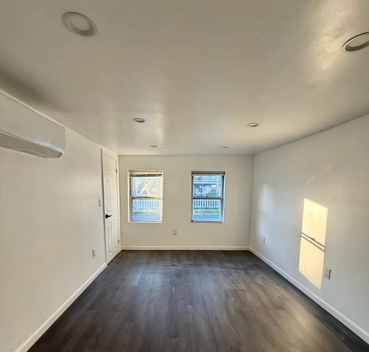 4 bed, 2.0 bath, 1842 sqft, $3,300 — Photo 3