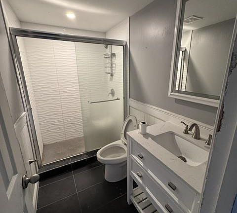 5th image of 208 Aster Ln